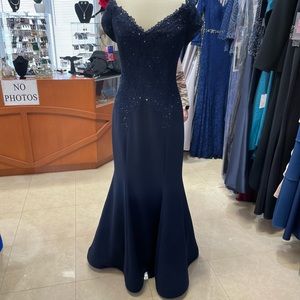 Mother of the bride dress. Size 12 Navy. Worn once.